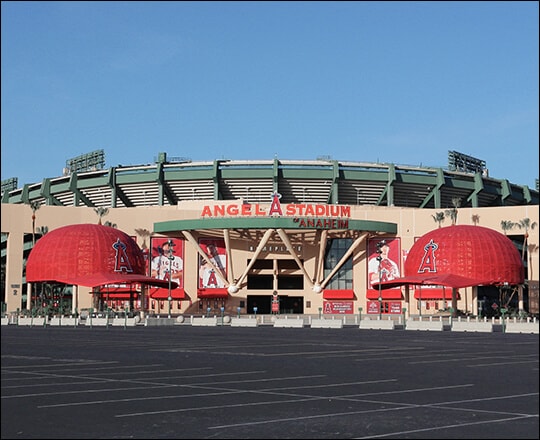 angels stadium parking lot